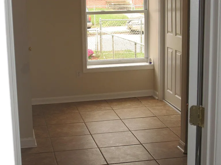 411 Rosecroft Ter — Photo 18