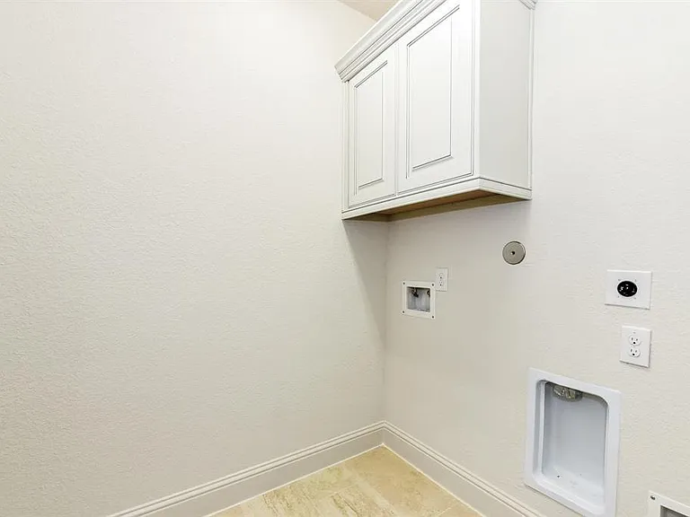 137 Skybranch Dr — Photo 23
