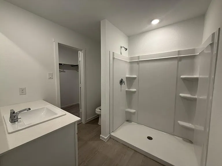 2524 Guineas Ln — Photo 17