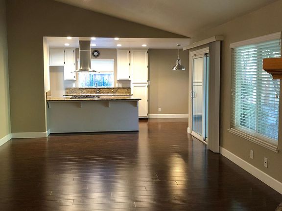 3rd image of 4607 Odessa Ct