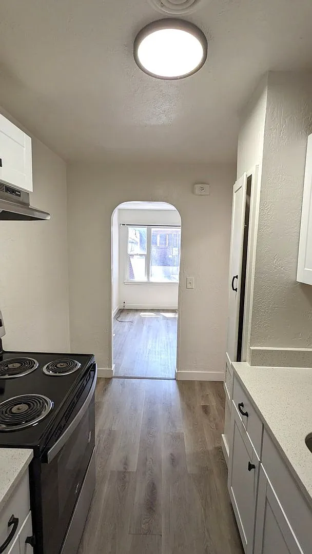 163 E Commonwealth Ave — Photo 4