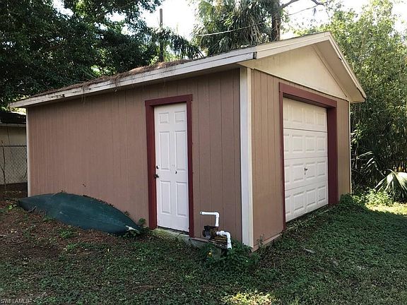 4th image of 915 Poinsettia Dr