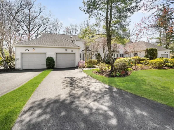 61 Brook Hills Circle, White Plains, NY 10605