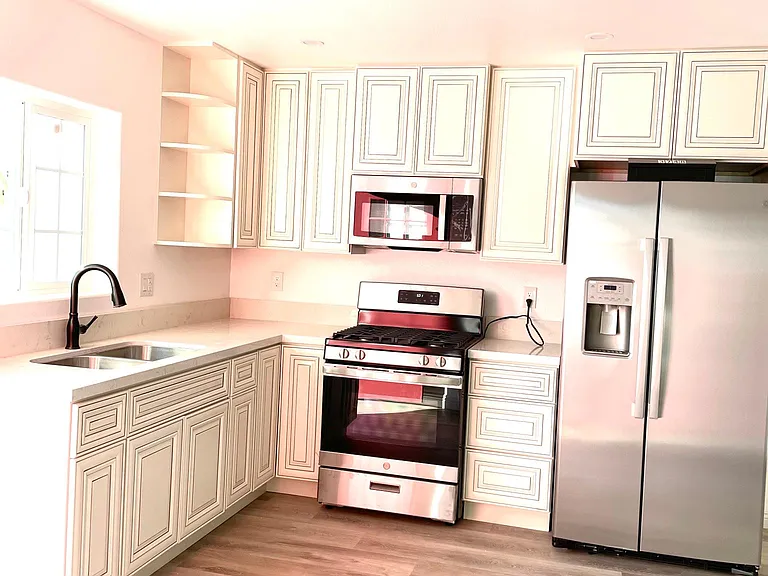 3748 Elmwood Ct — Photo 4