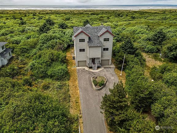 2nd image of 163 Sand Dune Avenue SW