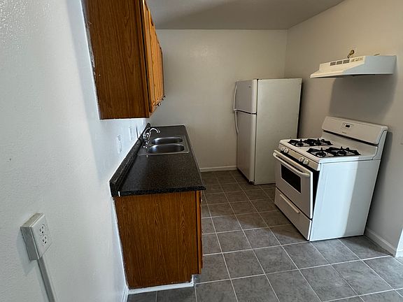 3rd image of 213 W New York Ave