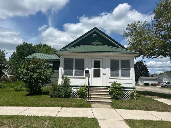 1500 26th Ave, Menominee, MI 49858