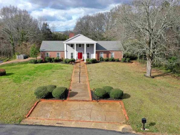 710 Hickory Ln SW, Russellville, AL 35653
