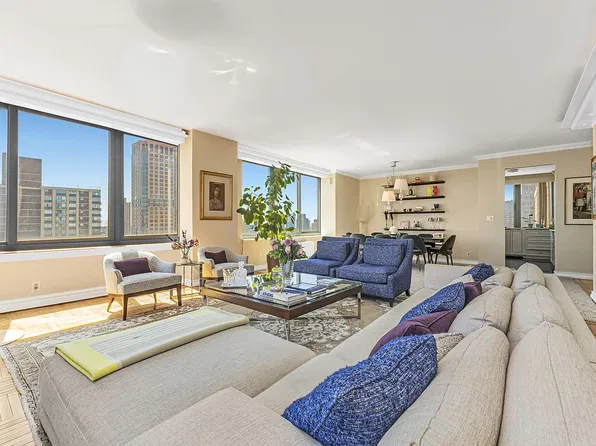 300 E 85th St APT 2701, New York, NY 10028
