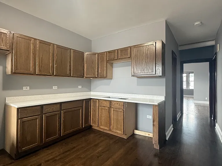 5714 W Cermak Rd #2E — Photo 11