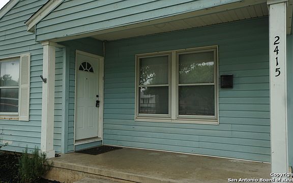 3rd image of 2415 W Mistletoe Ave