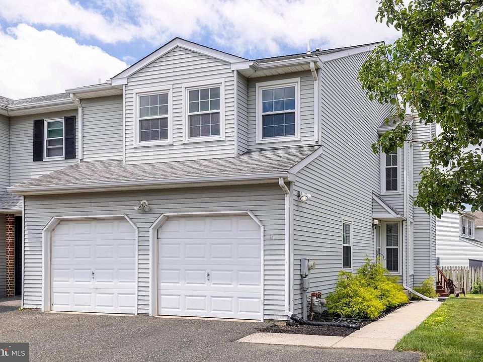 1st image of 211 Orchard Dr