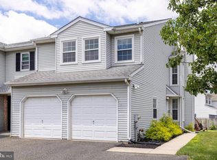 211 Orchard Dr, North Wales, PA 19454