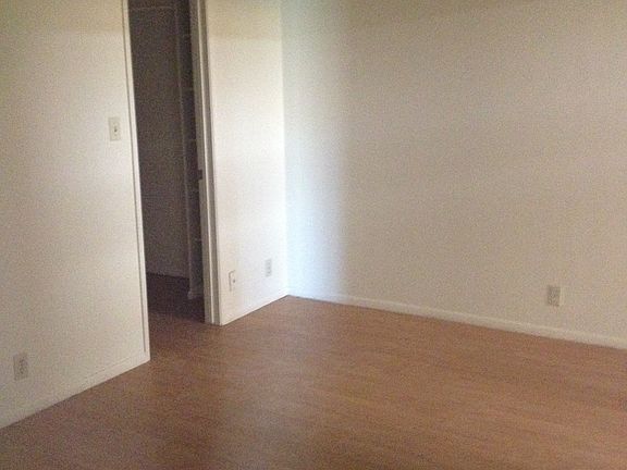 4th image of 9031 W Elm St Unit 5