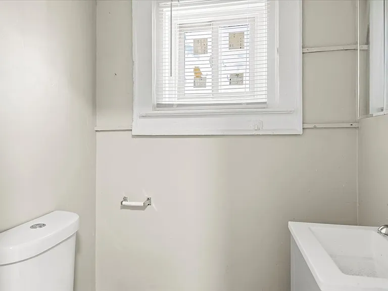 447 N Sherman Dr — Photo 11