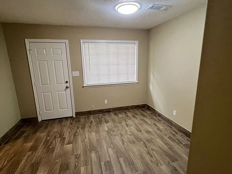 5333 Bishops Cir #A-B — Photo 3