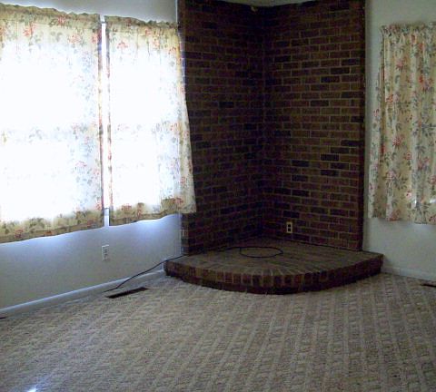 3rd image of 221 Belfast Ave