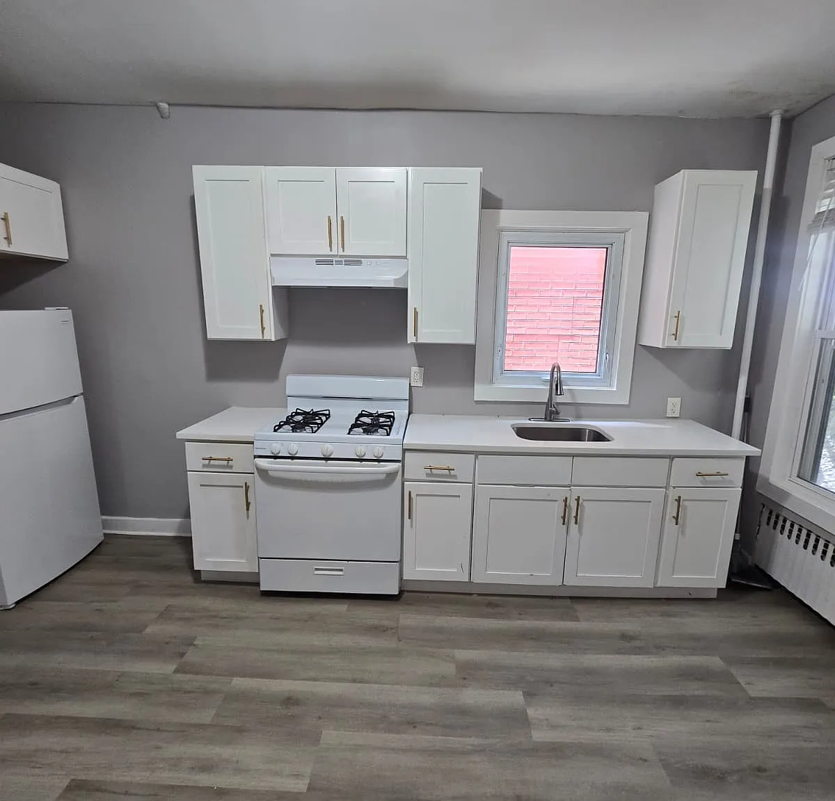 4 bed, $2,600 — Photo 1