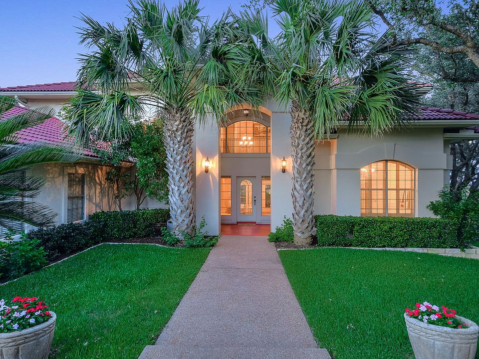 1st image of 220 Golf Crest Ln