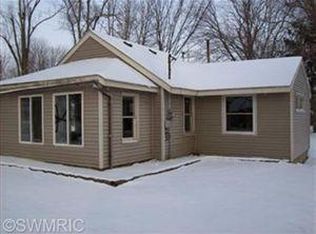 2207 Cameron St, Kalamazoo, MI 49001