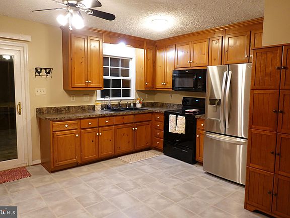 4th image of 9443 Crystal Falls Dr