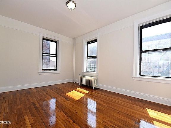 5th image of 3056 30th St #6C