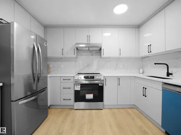 6096 Mill Woods Rd NW, Edmonton, AB T6K 4A9