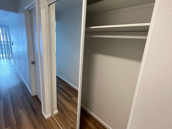 3rd image of 407 2nd St S APT 21