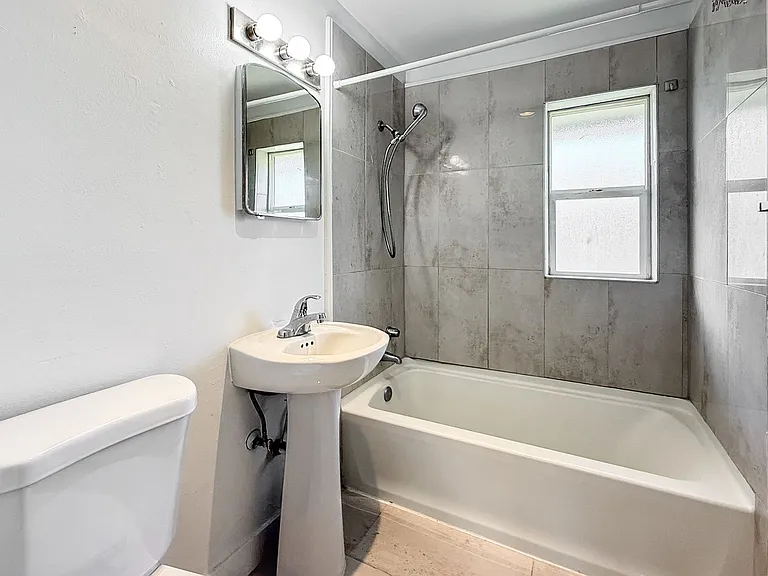 Sun Basin Apartments — Photo 36