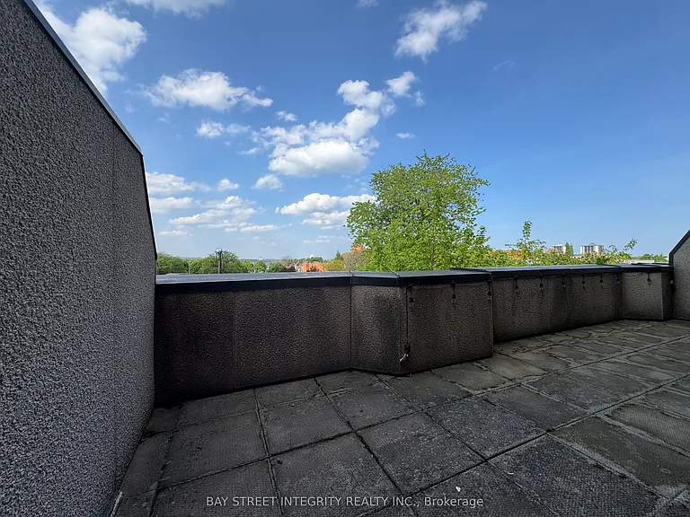 47 Caroline St N #402 — Photo 23