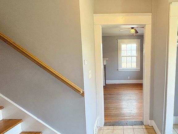 5th image of 2973 Peter St