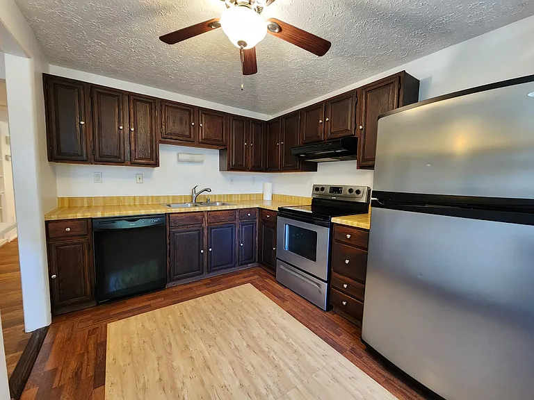 6806 Yellow Sheave Ct — Photo 3
