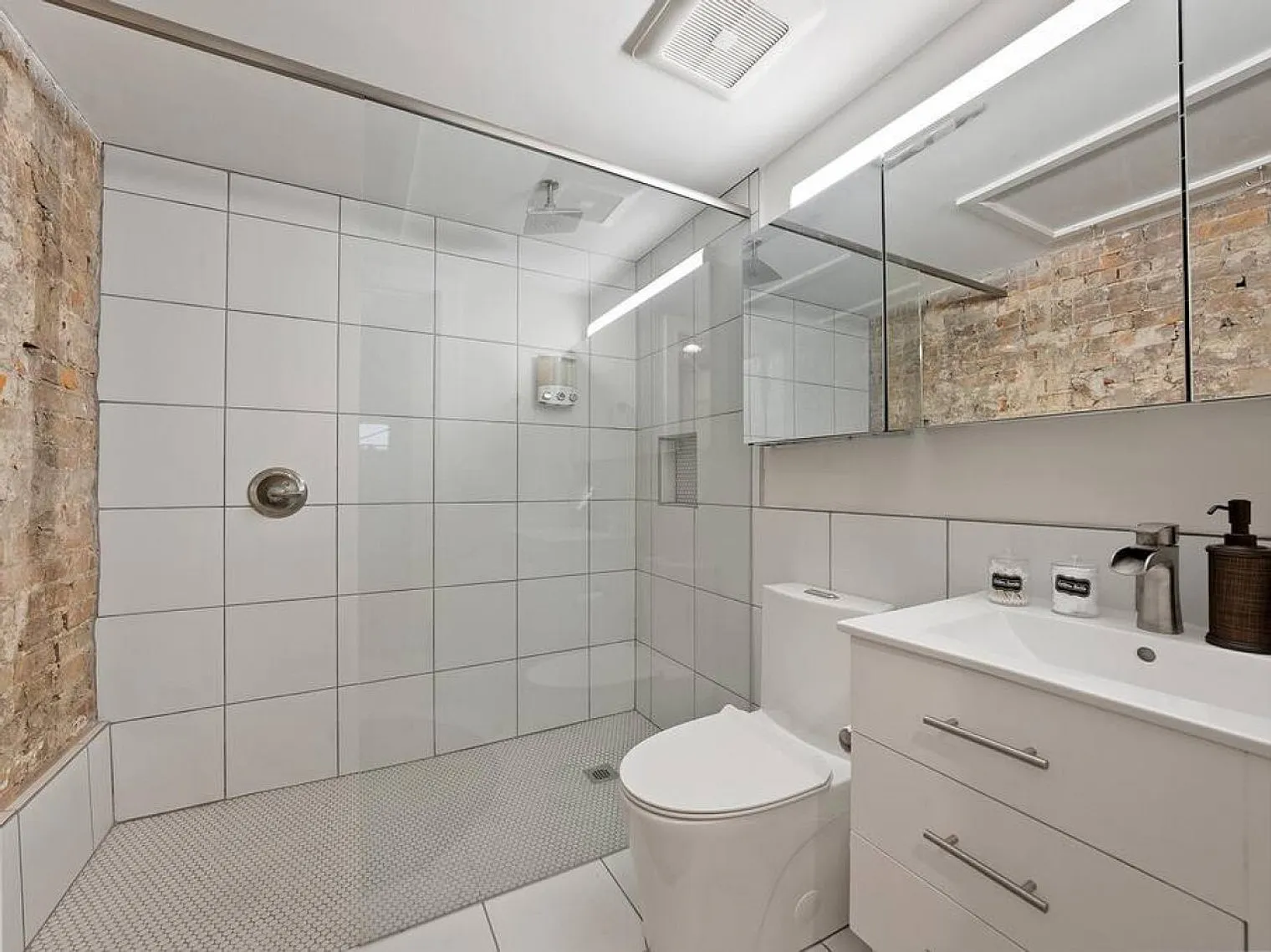1 bed, 1.0 bath, 710 sqft, $2,059 — Photo 4