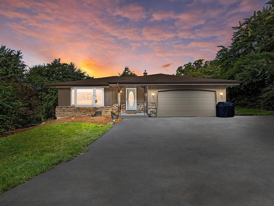 1st image of W276N1043 Willow COURT