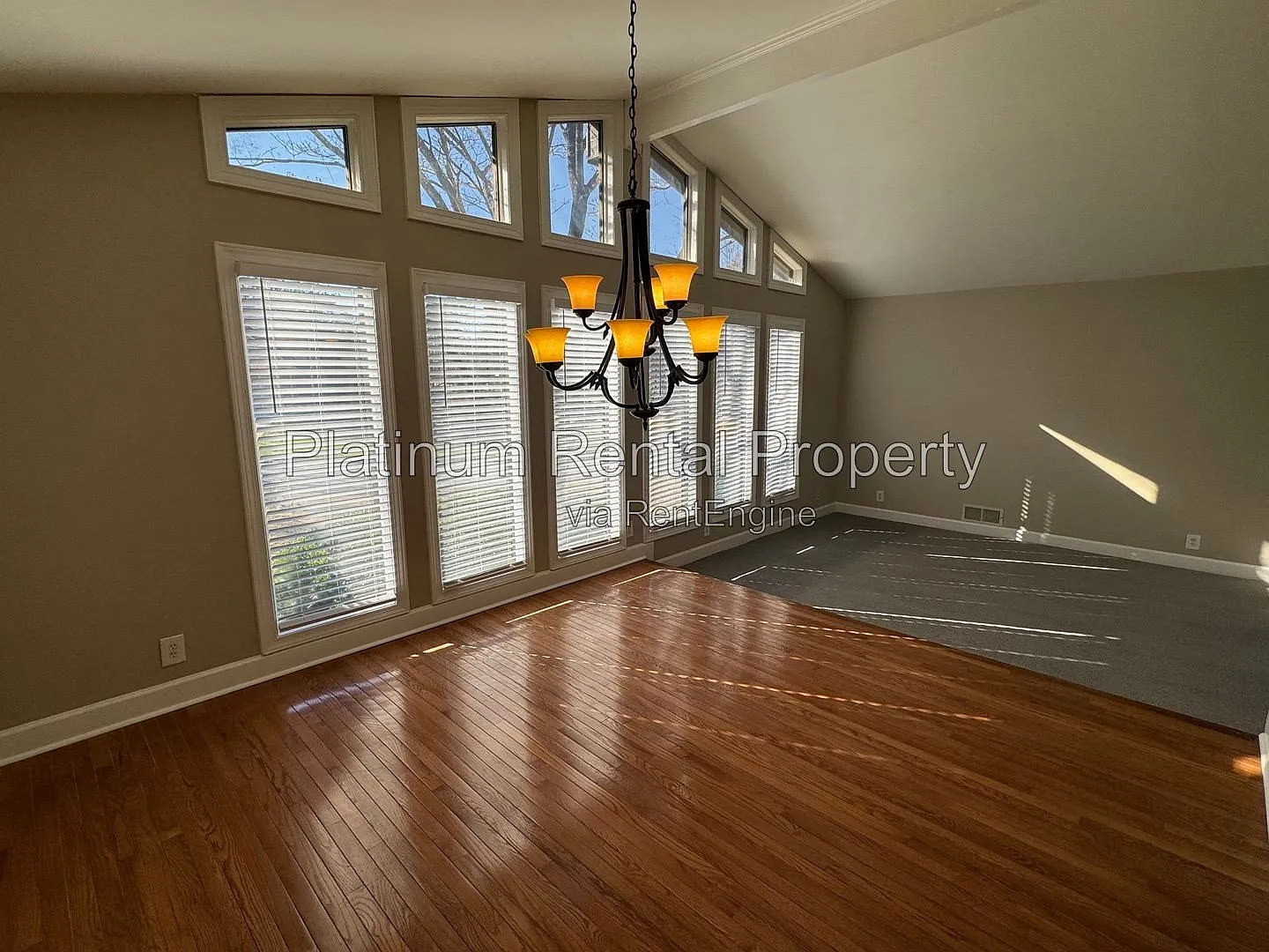 4 bed, 2.5 bath, 2252 sqft, $2,900 — Photo 3