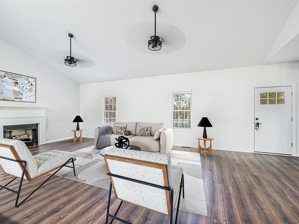 145 Peach Blossom Ln, Bowling Green, KY 42103 | MLS #RA20256412