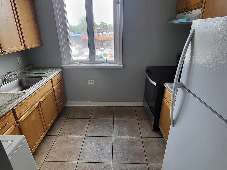 2000 Oakmont St #2 — Photo 3