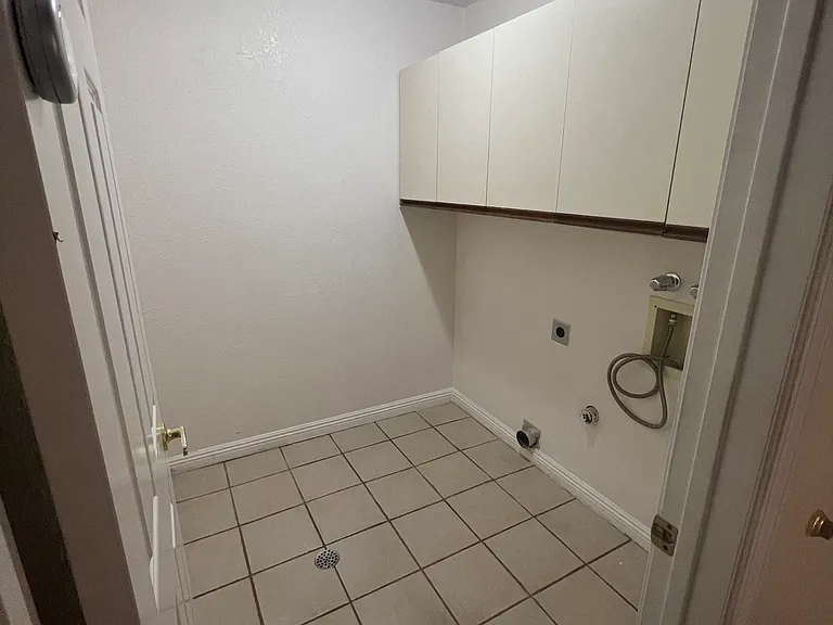 112 Smoketree Ave S — Photo 11