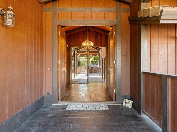 4th image of 1474 Deer Flat Rd