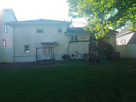 4th image of 345 Raritan Rd