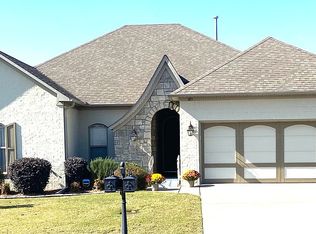 185 Chapel Creek Dr, Conway, AR 72034