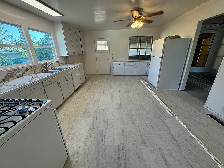 340 Kaer Ave — Photo 6