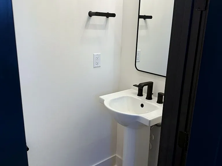 4117 Sarah Dr — Photo 10