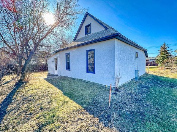 205 N Trochu Ave, Trochu, AB T0M 2C0
