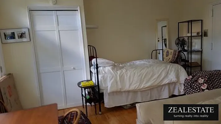 Rented by ZealEstate Group Inc | media 15