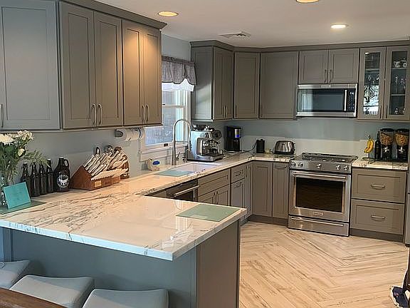 5th image of 11 Borden Pl