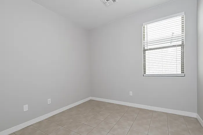 333 W Calle Matraca — Photo 12