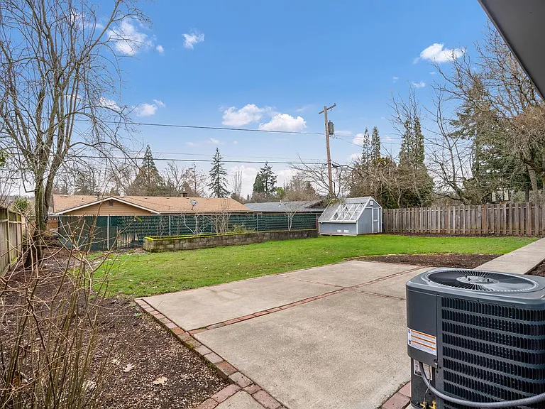 13665 Sw Pkwy — Photo 18