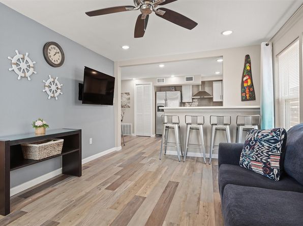 1028 Avenue K #2
