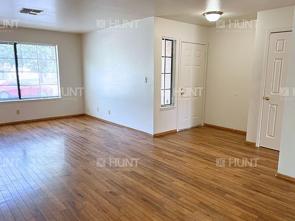2nd image of 3545 Gardner Cir